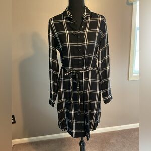 Banana Republic Black and White Checkered Long Sleeve Dress